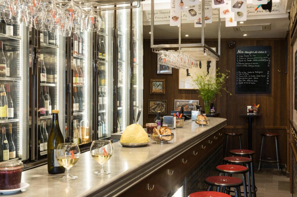 avant comptoir de la terre bar a vin paris