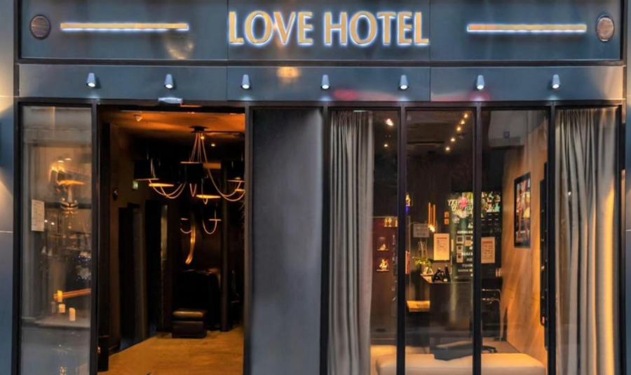 love hotel paris exterieur