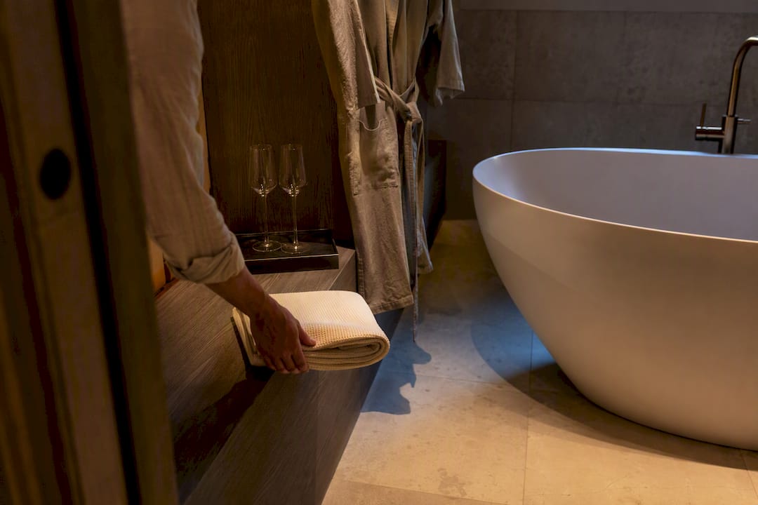 Suite parisienne avec baignoire îlot